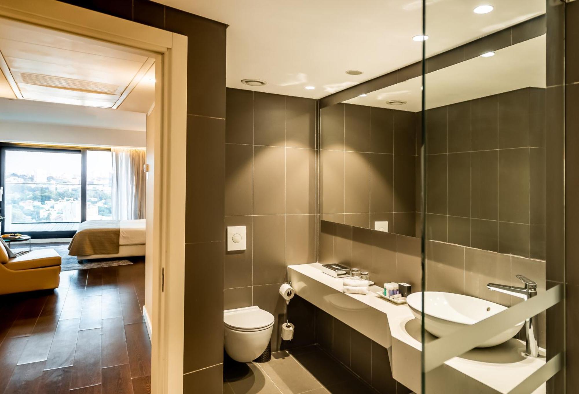 Deluxe Zimmer mit Stadtblick und Balkon